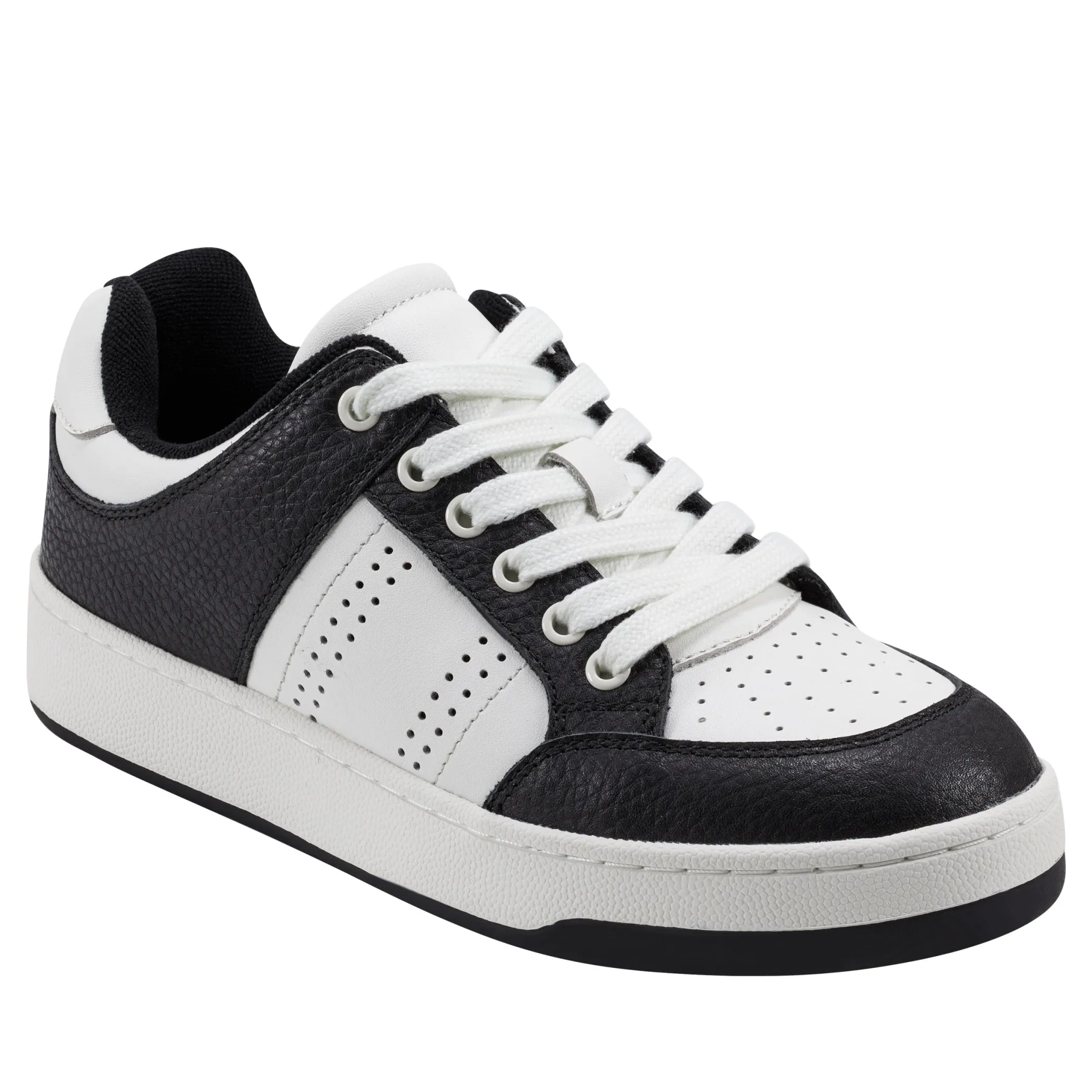 Outlet Marc Fisher Flynnt Laceup Sneaker White/Black